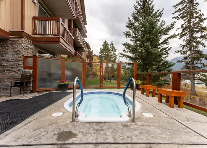Romantic Mountain Escape - Hot Tubs & Private Balcony! Managed By Little Sister Getaways