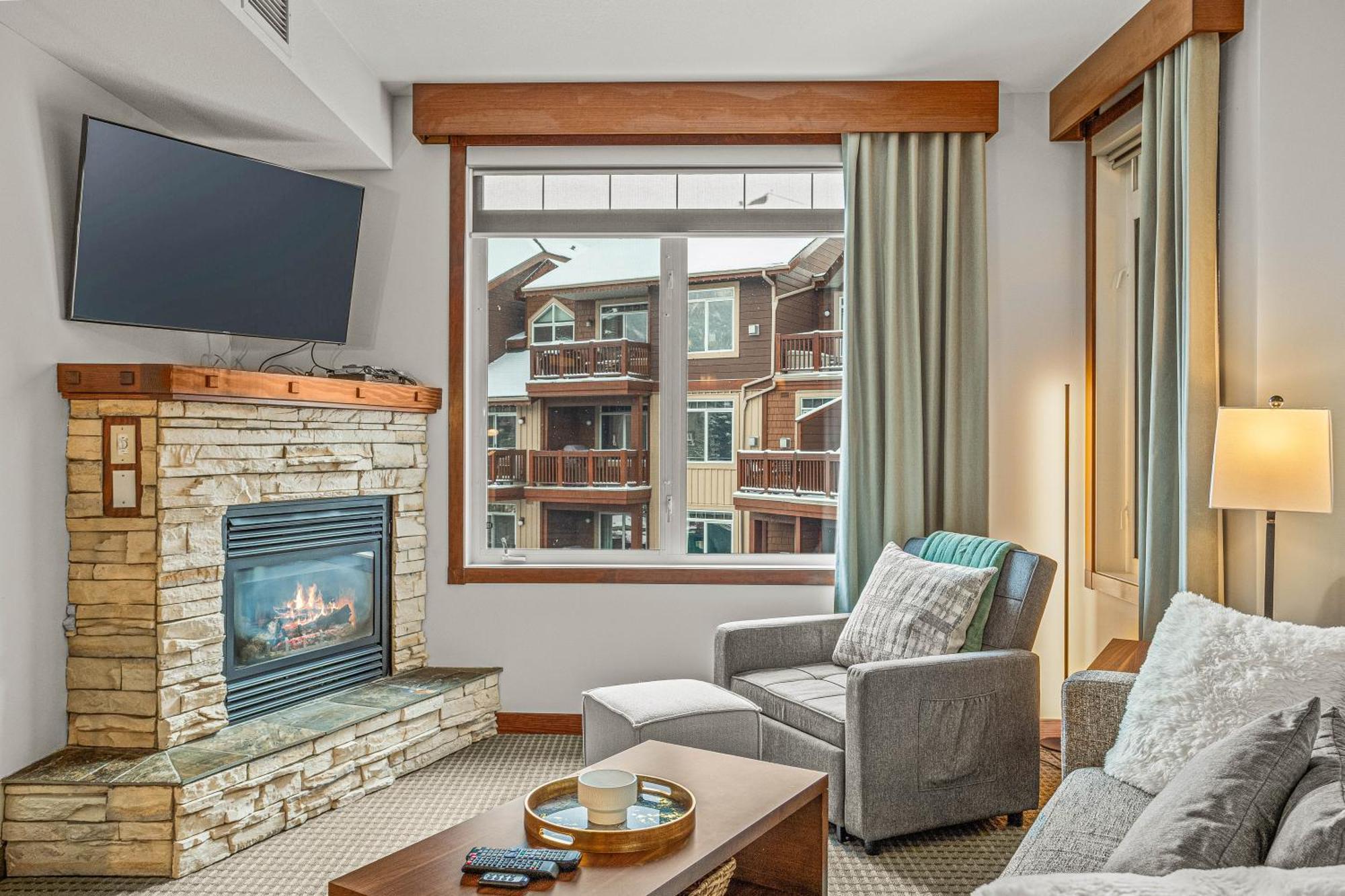 Apartment Romantic Mountain Escape - Hot Tubs & Private Balcony! Managed By Little Sister Getaways